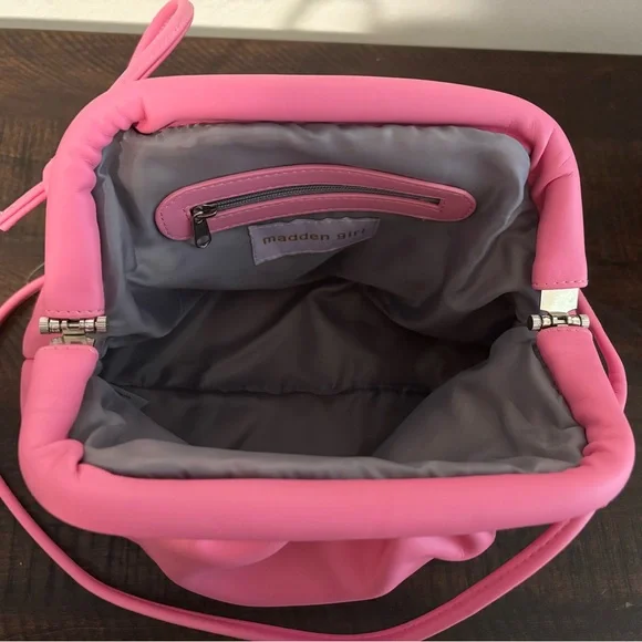 NWT Madden Girl One of a Kind Vibrant Pink Nikki Crossbody Clutch - Picture 5 of 5